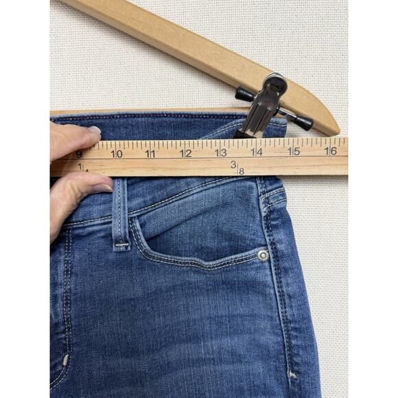 NYDJ Women's Jeans Sz 6 Dayla Wide Cuff Capri Denim Lift & Tuck Technology - Picture 5 of 13